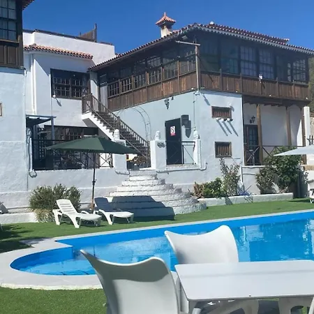 فندق Ziggys Mountain Retreat (adults Only)