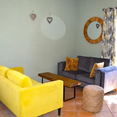 Ziggys Mountain Retreat (adults Only) Bed and Breakfast